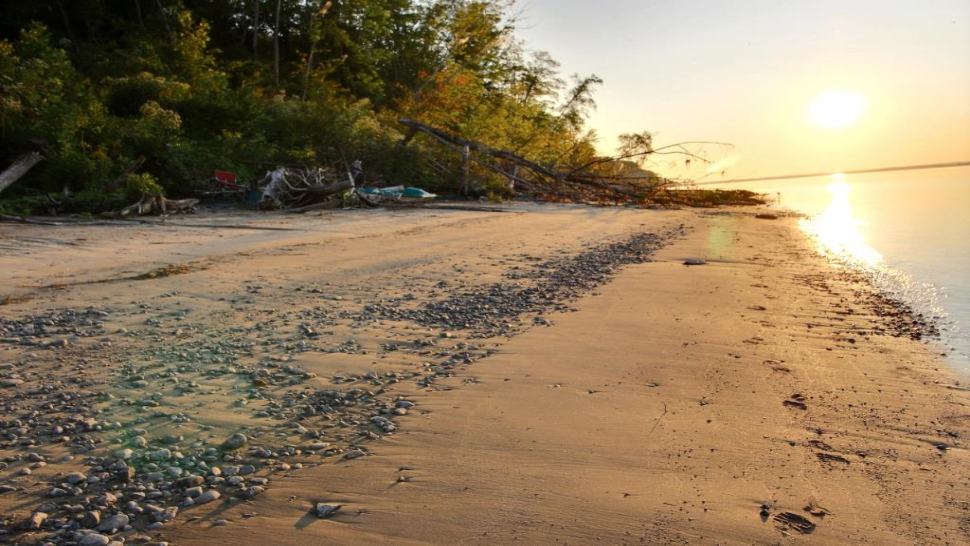 Charmante maison mobile avec plage privée au village de Deschaillons