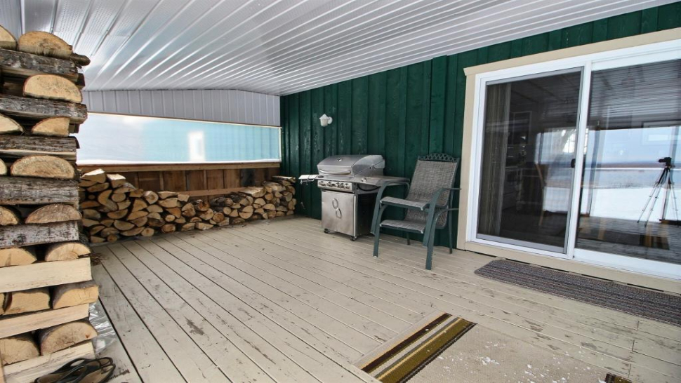 Charmante maison mobile avec plage privée au village de Deschaillons