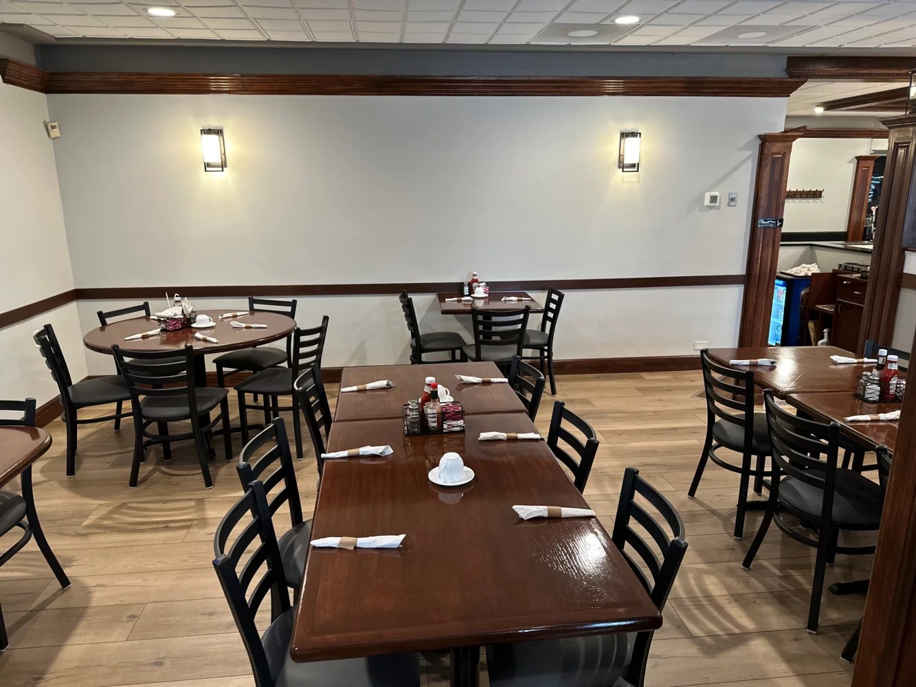 About Jolly Inn Polish Restaurant & Banquet Hall in Chicago