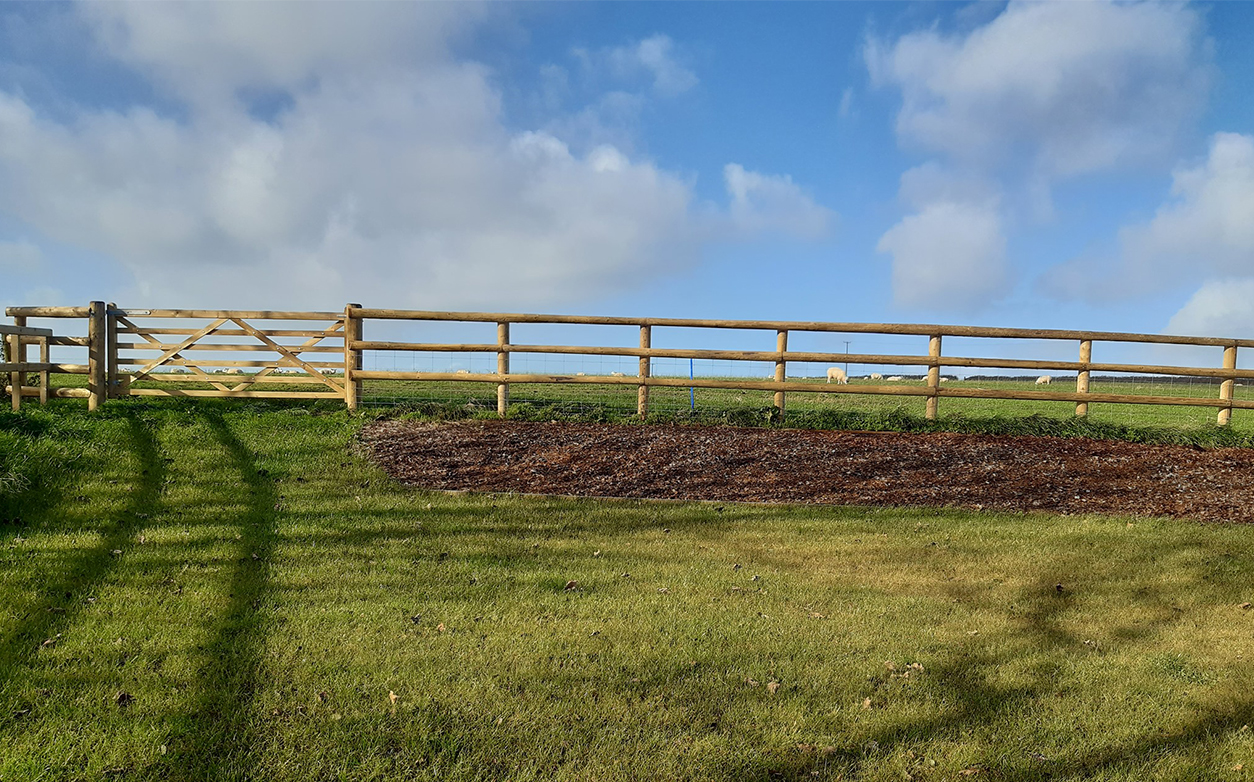 Jonathan Thomas Fencing Agricultural and domestic fencing services in