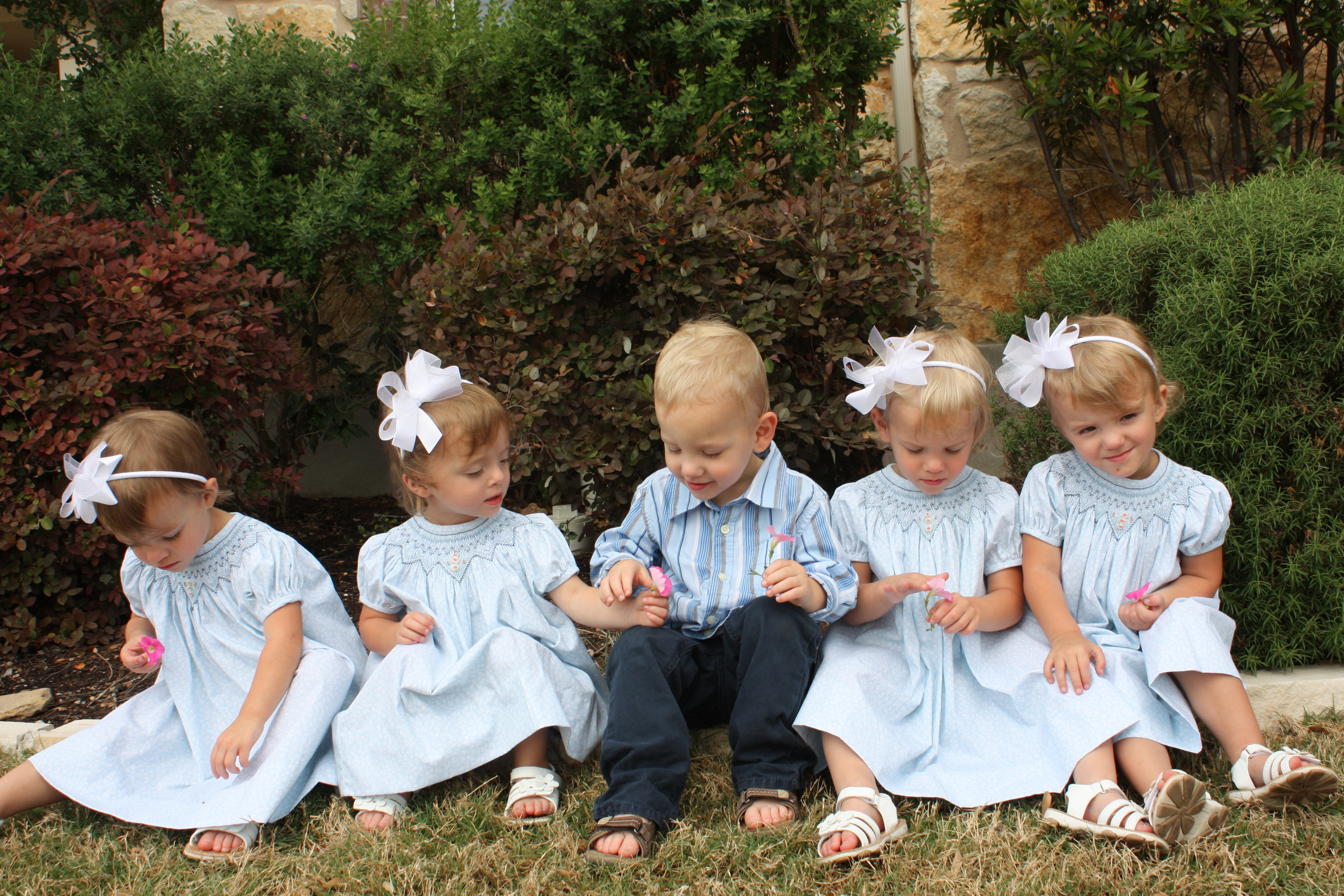 JonesLife, The Jones Quintuplets & the rest of the family Ethan, Casey, and Eliot, Austin, Texas