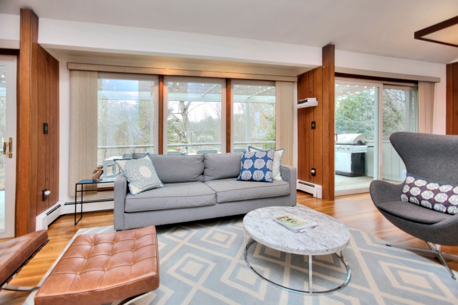 37 Ravenwood Drive, Weston, CT 06883