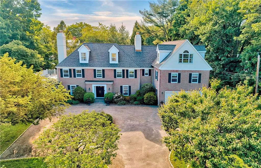 260 Willow Street, Southport, Connecticut