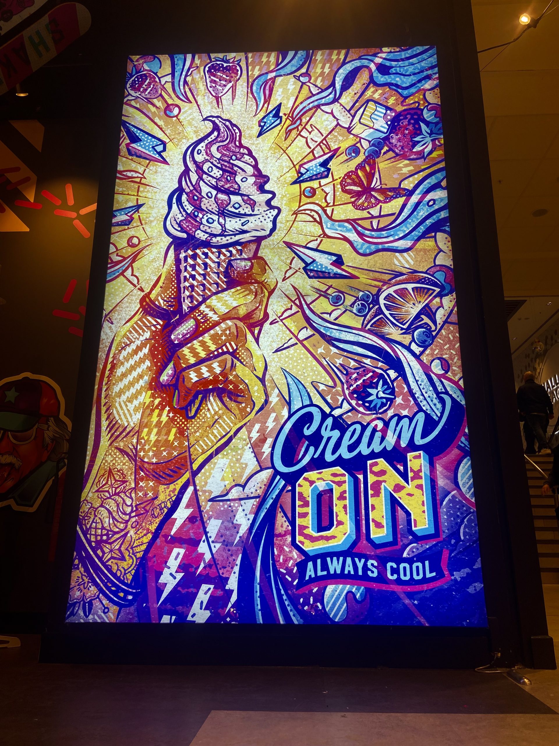 Creams Café Jonsigns