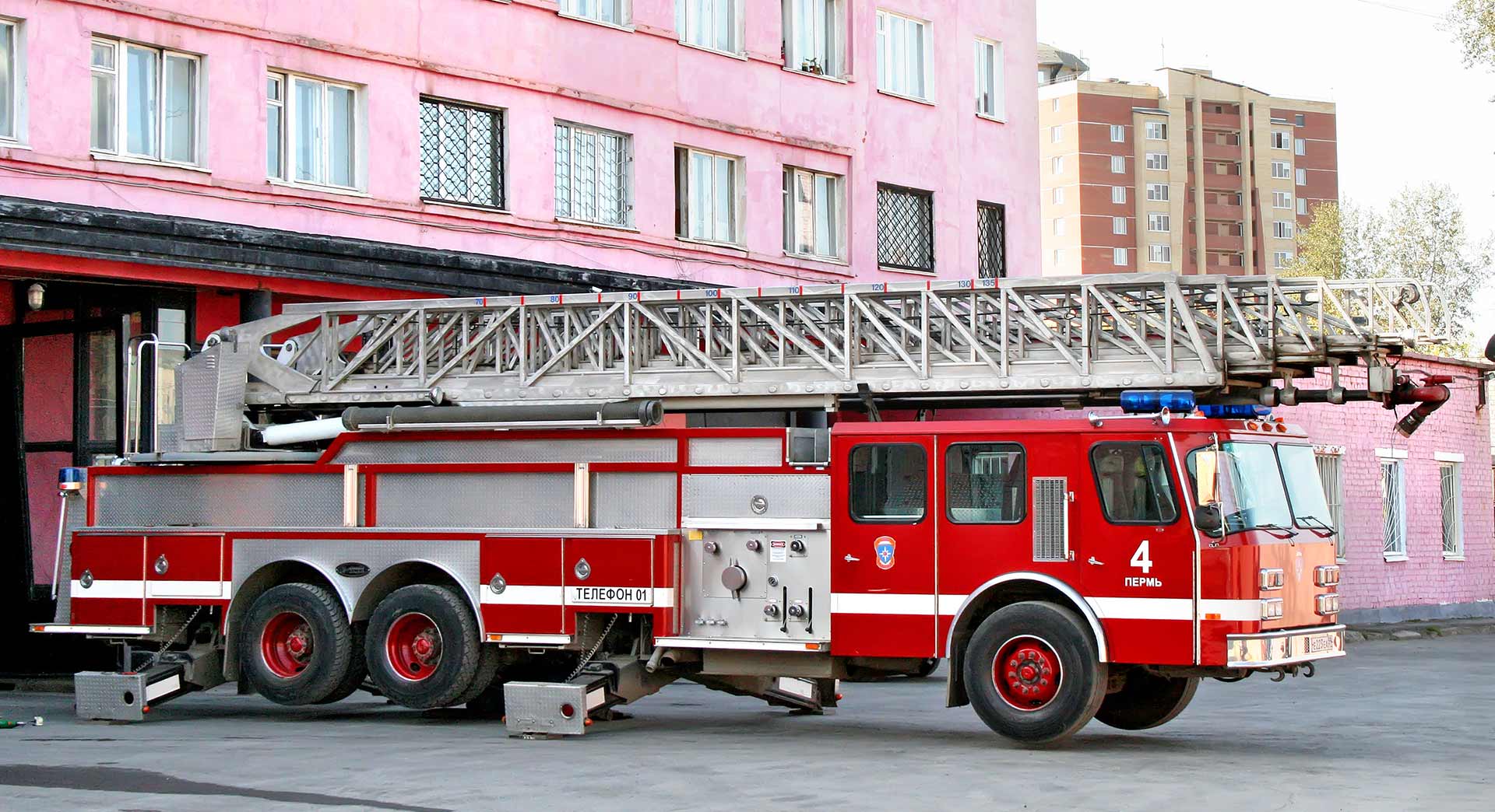 Should You Repair or Replace Your Old Fire Apparatus? Consider These 3