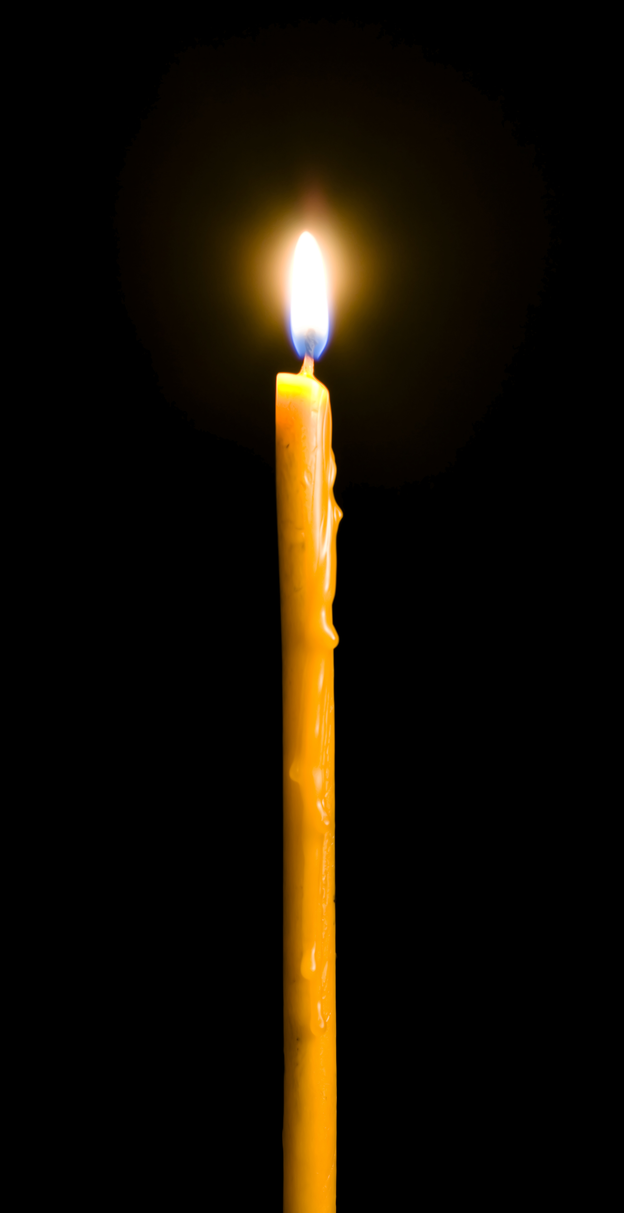 Free photo Burning candles on black background Advent, Reflection