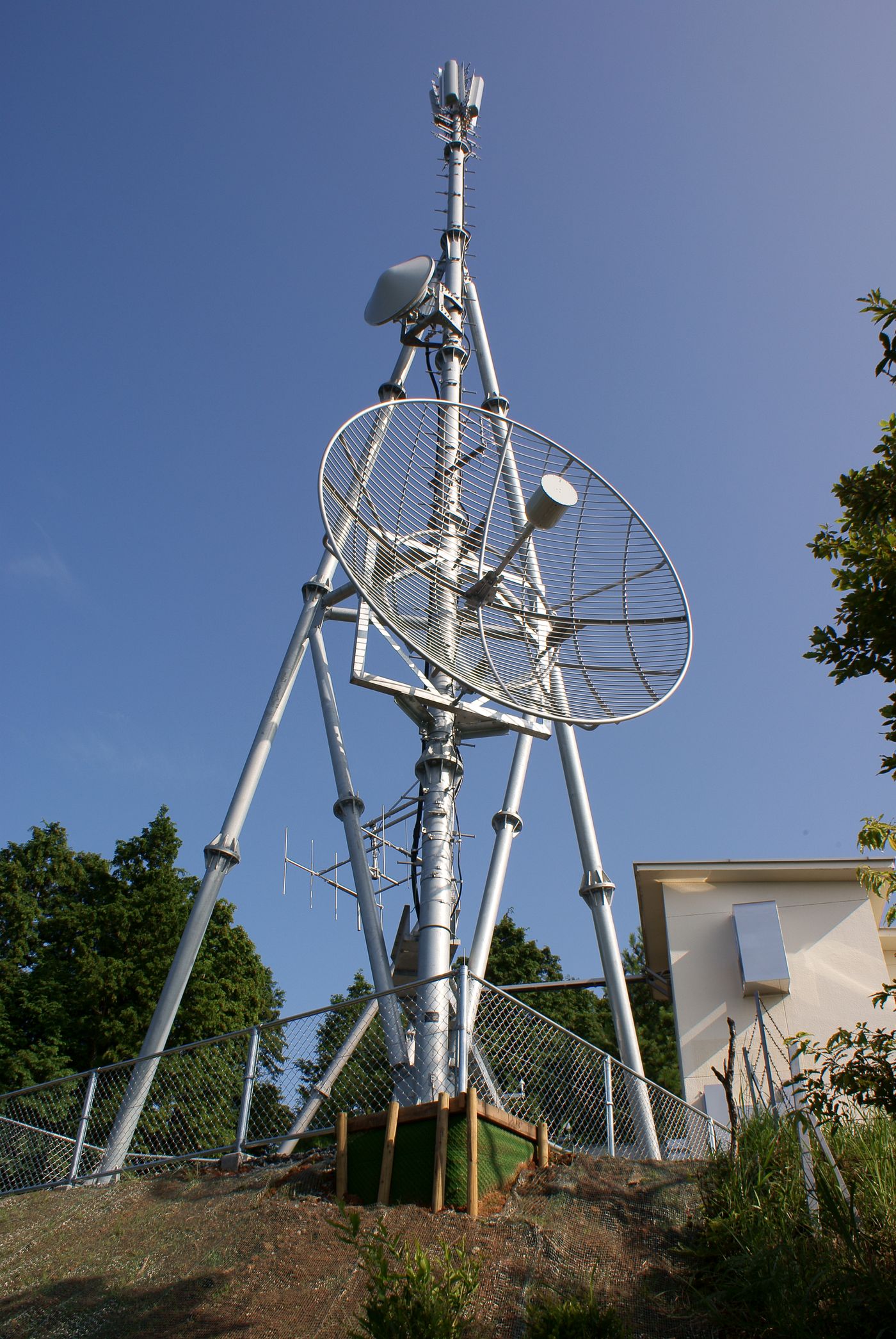 NHK/OBS/TOSデジアナ局舎