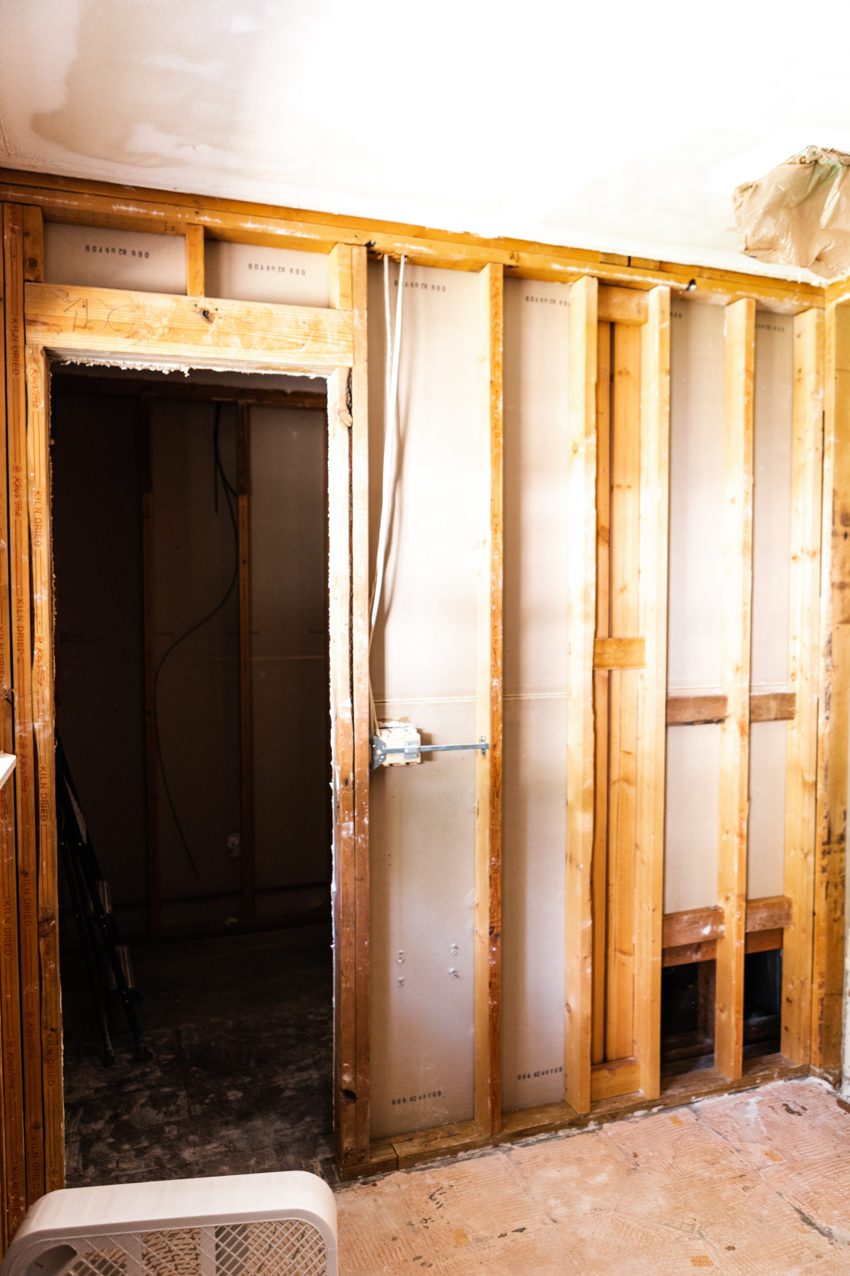 How We Learned to Drywall + Bathroom Progress Jordan Jean