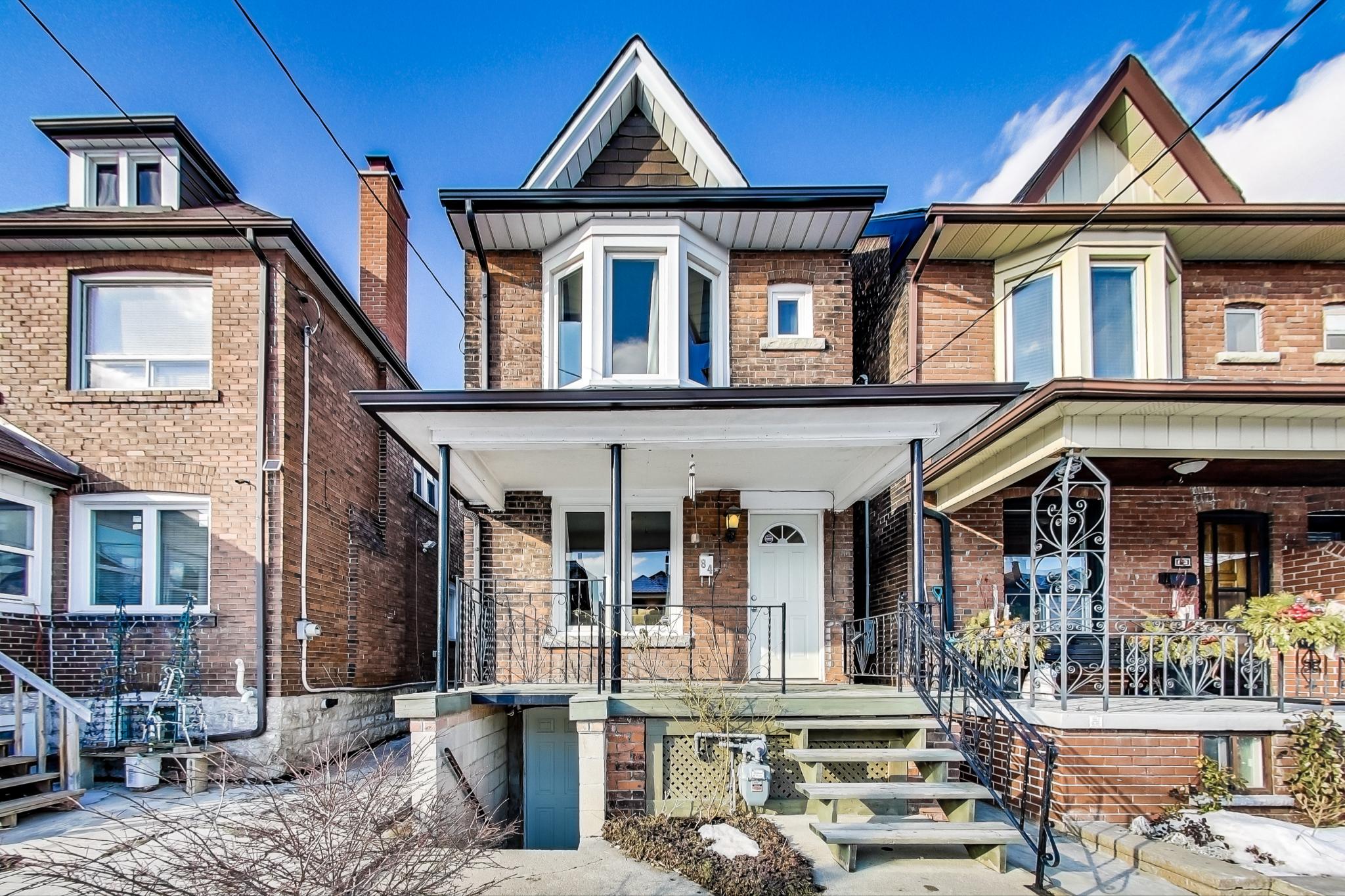 84 Ashburnham Road The Josie Stern Team