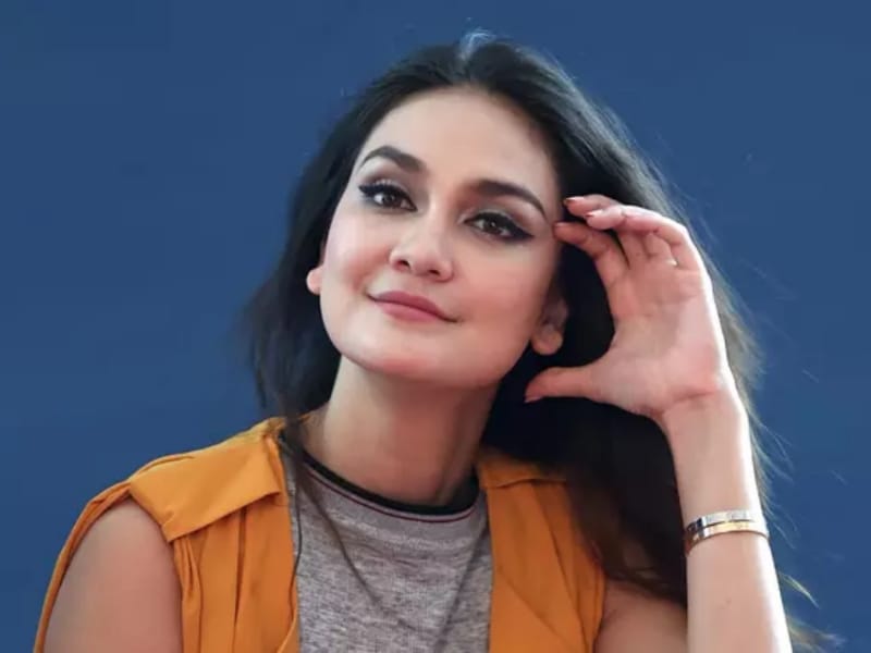 Luna Jangan Mencintai Terlalu Dalam JoSS.co.id