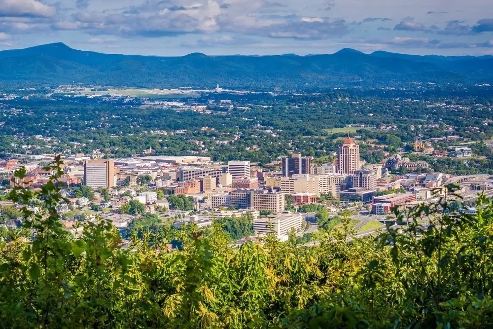 18 Best Outdoor Cities on the East Coast for Adventure Seekers