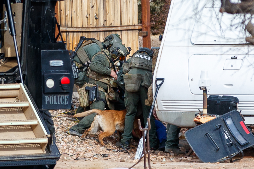 SWAT arrests outstanding warrant suspect in Cottonwood