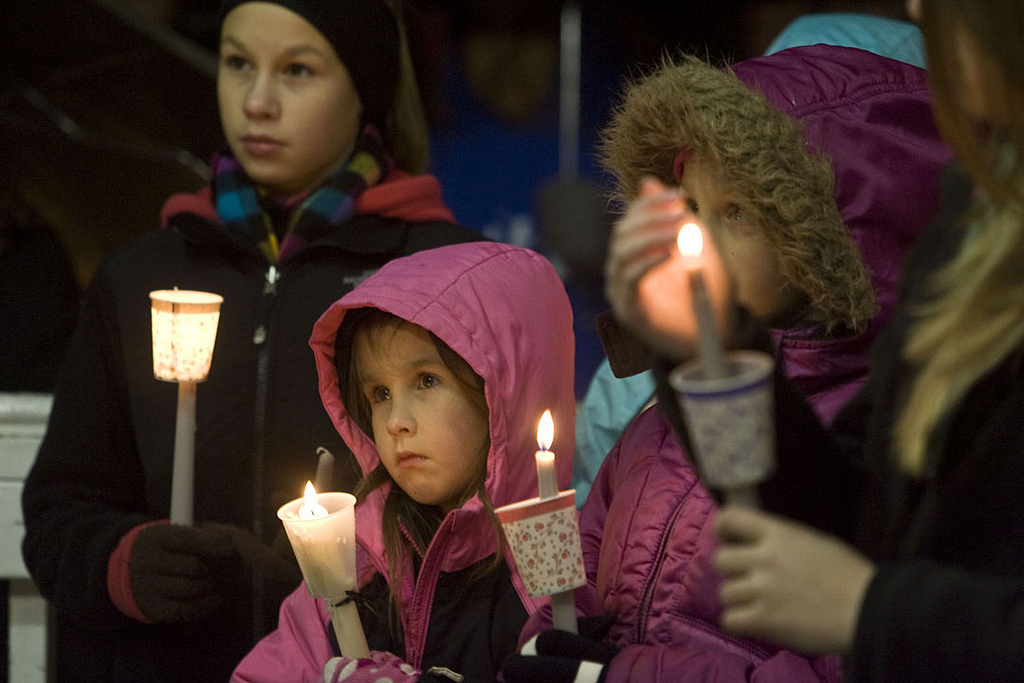 Study US newspapers run more photos of school shooting suspects than