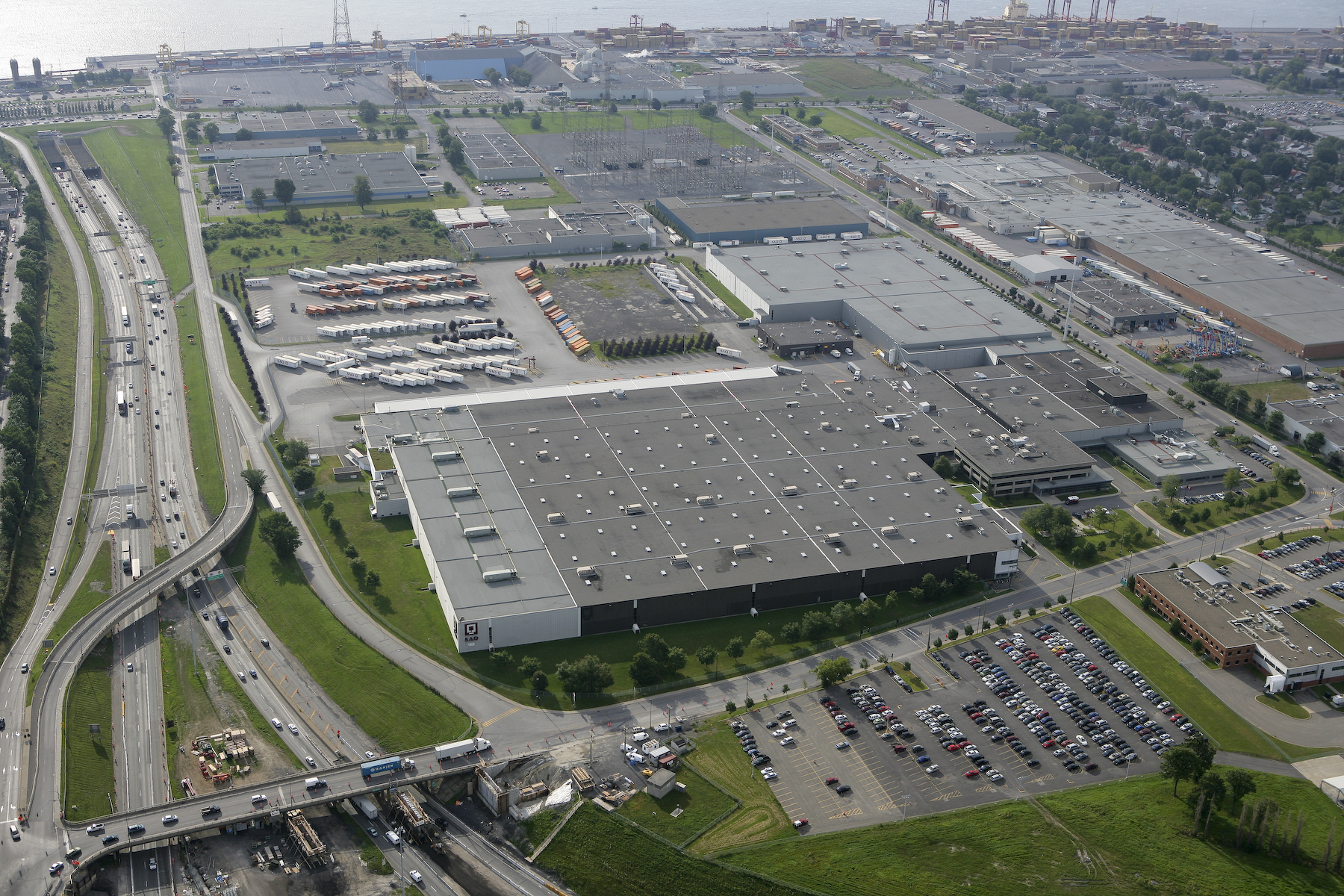 Plus de 45 M pour agrandir le centre de distribution de la SAQ