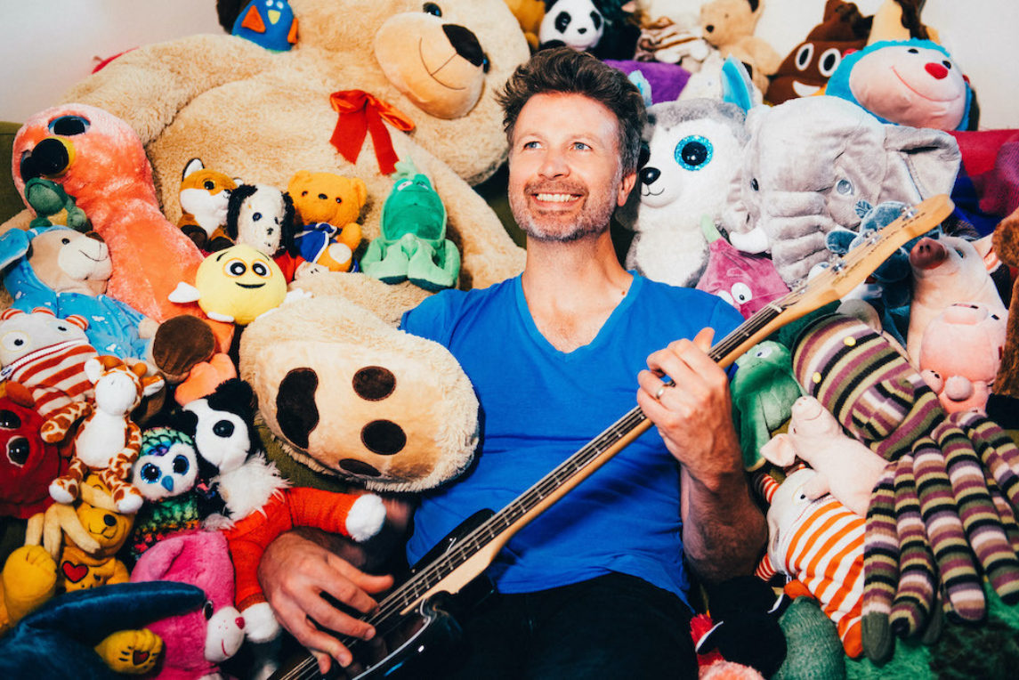 Paul Noonan presents The Electric Kazoo The Journal of Music News