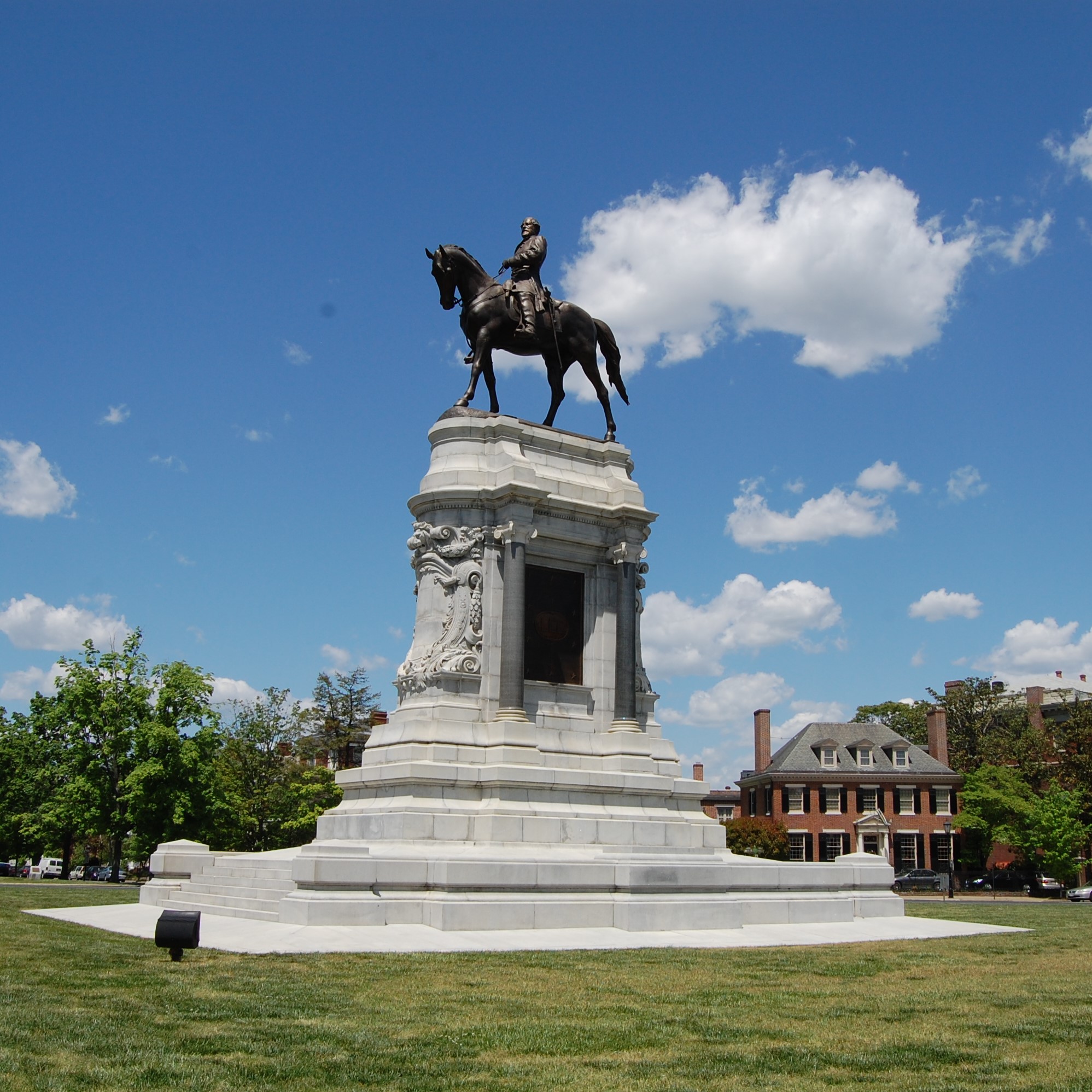 Confederate Monuments Southern Heritage or Southern Art? Panorama
