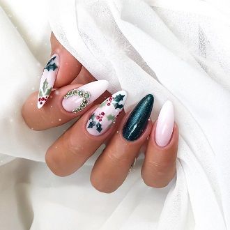 нарисованный макет ногтей