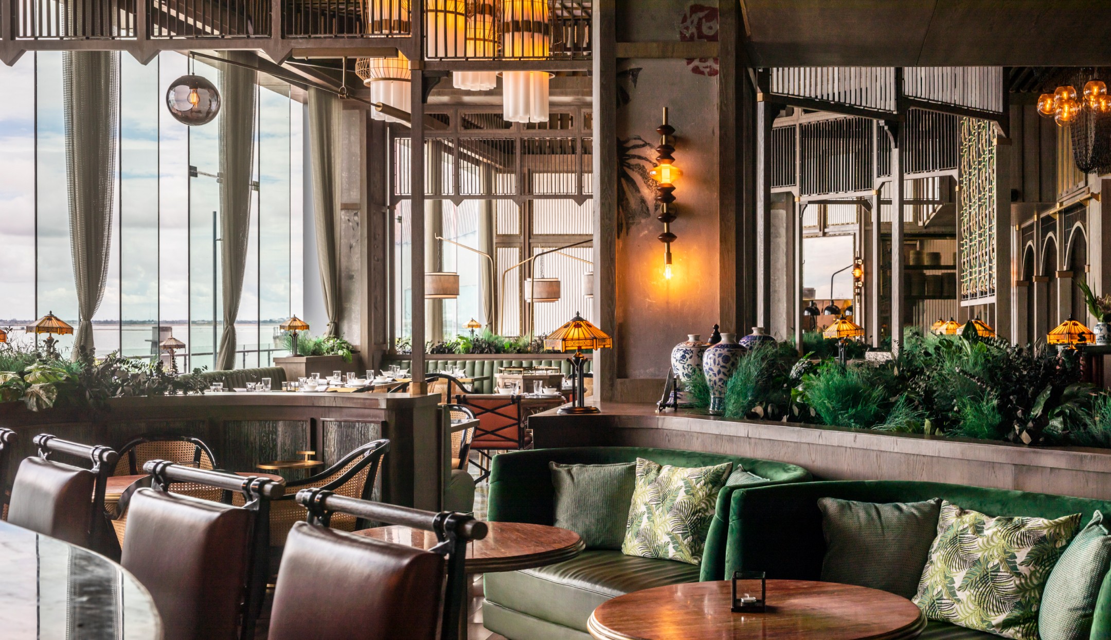 Mott 32 Joyce Wang Studio