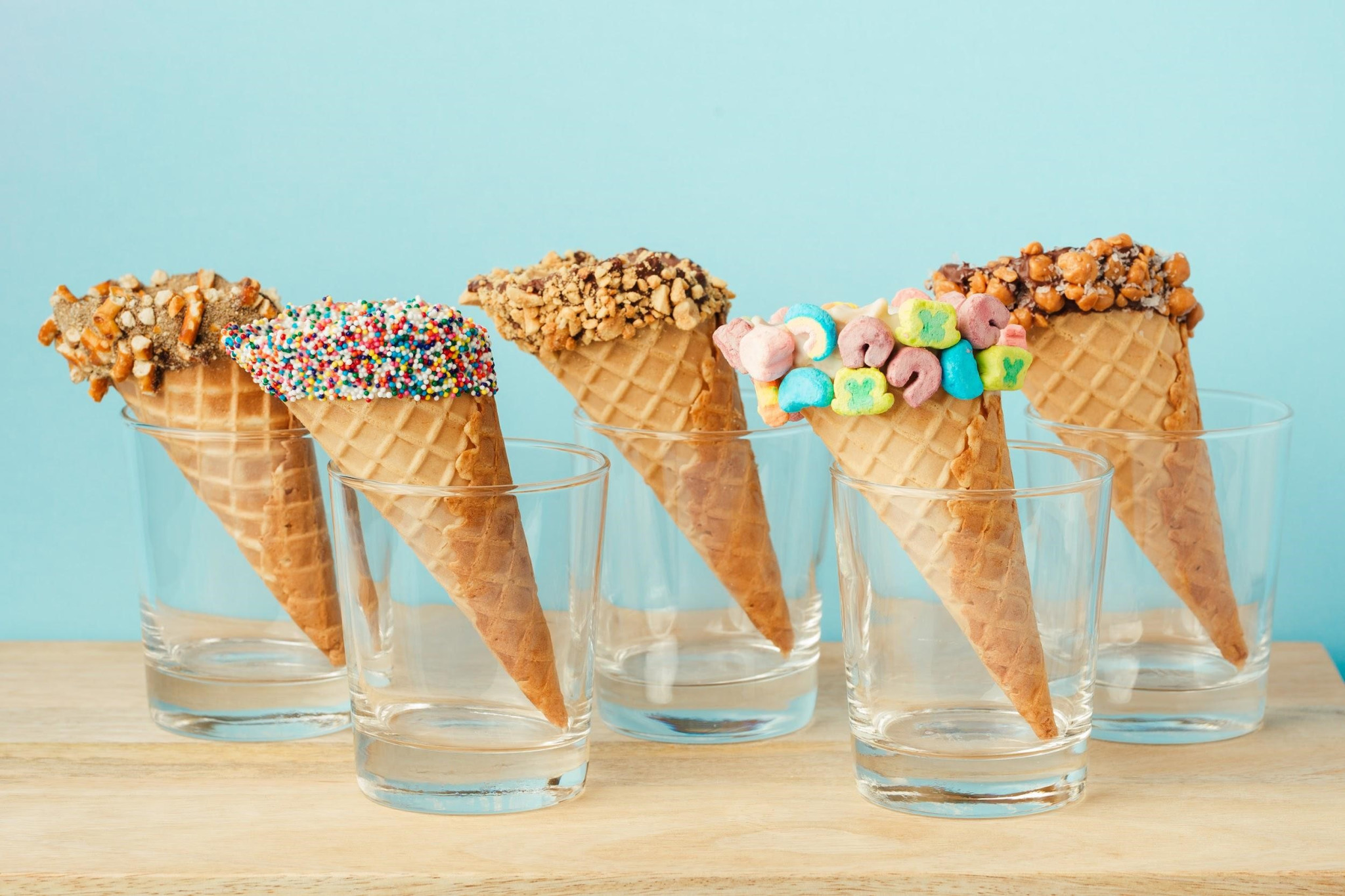 5 Ways to Dip Your Ice Cream Cones Homemade Dessert Ideas