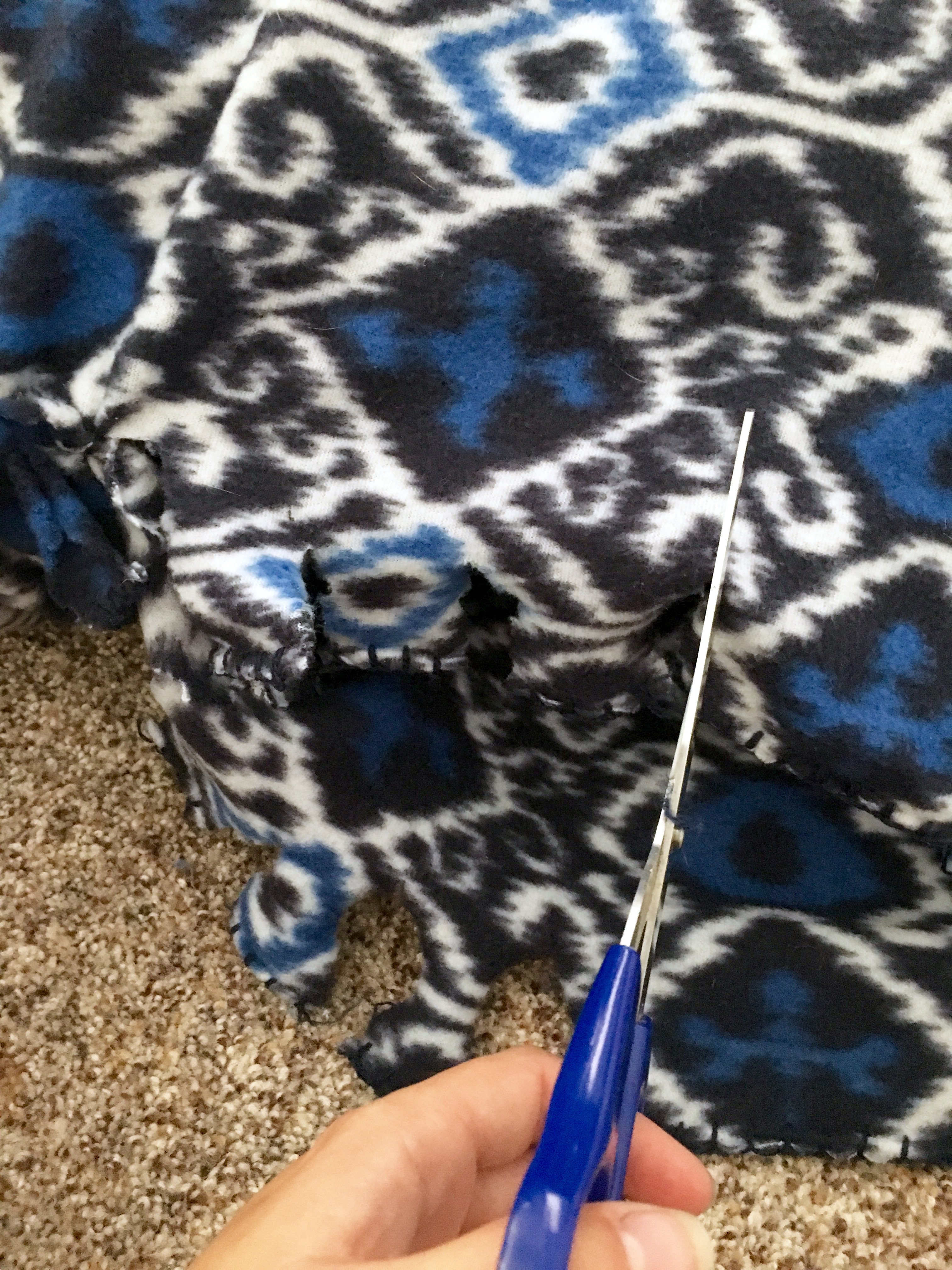 DIY NoSew Doggy Bed Cover joyfullydwell