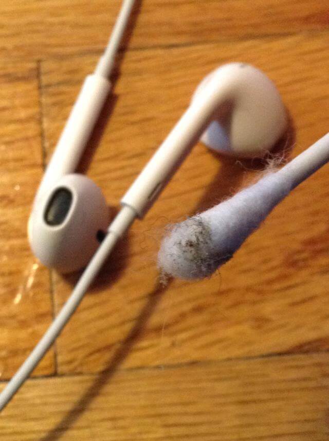 iPhone Headphones Are Not Working (Here's How To Fix It!) Joy of Apple