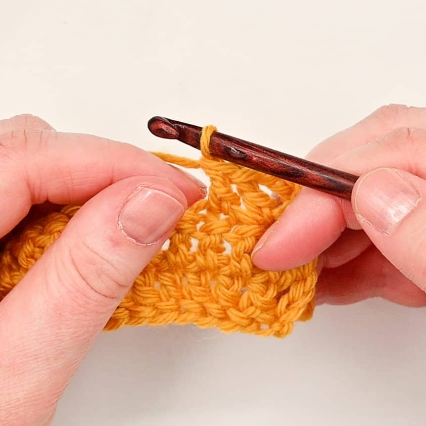 How to Invisible Decrease In Crochet Unlock v/4 Stitches