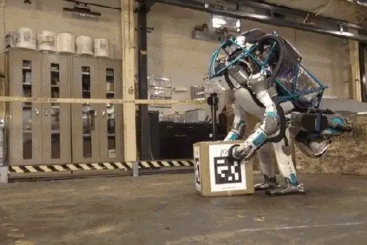新型ロボット“Atlas”をいじめる Boston Dynamics