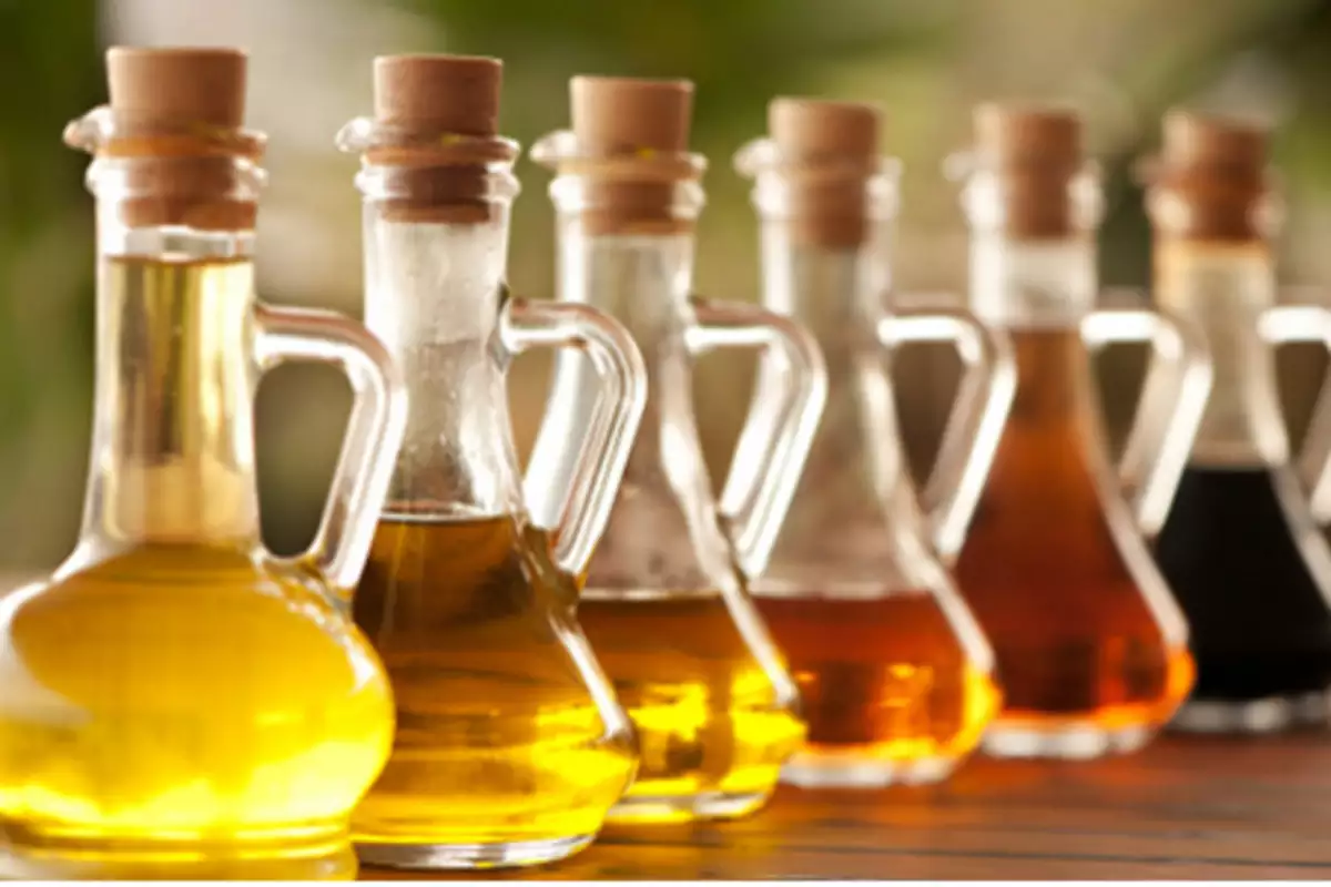 Health Benefits of White Vinegar James Polakof, Ph.D.