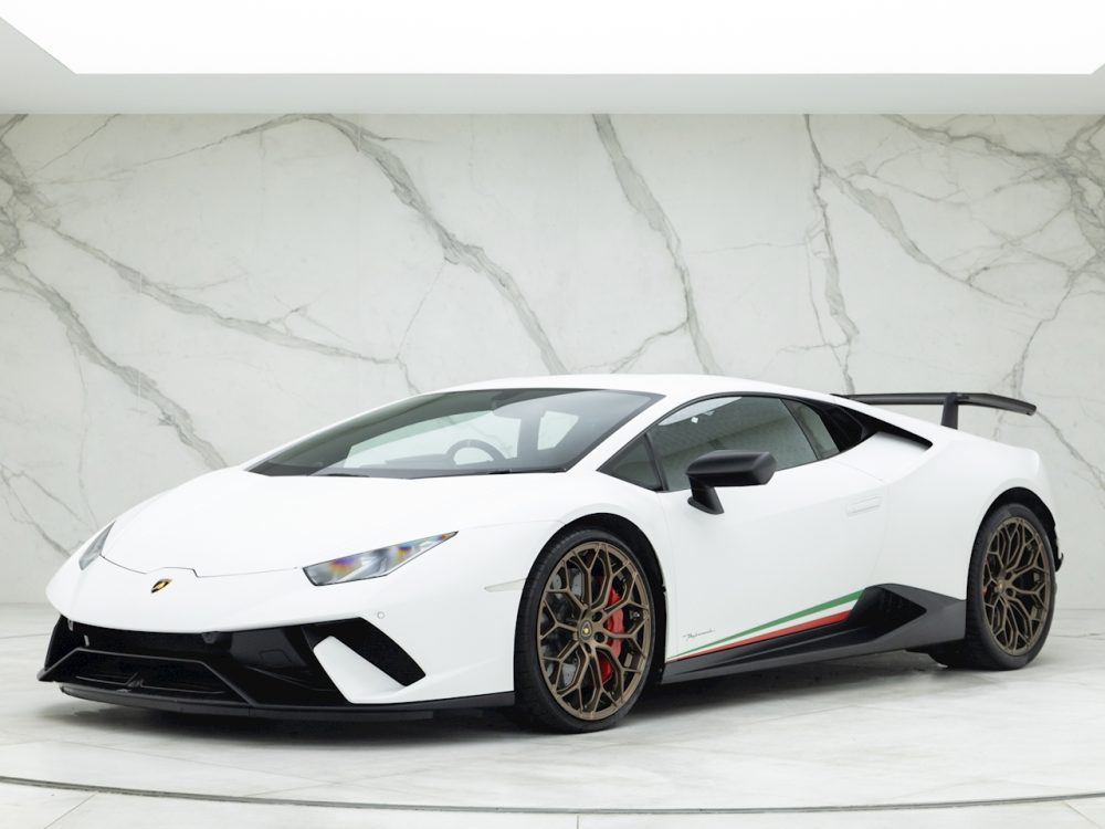 Descubrir 114+ imagen huracan performante side view