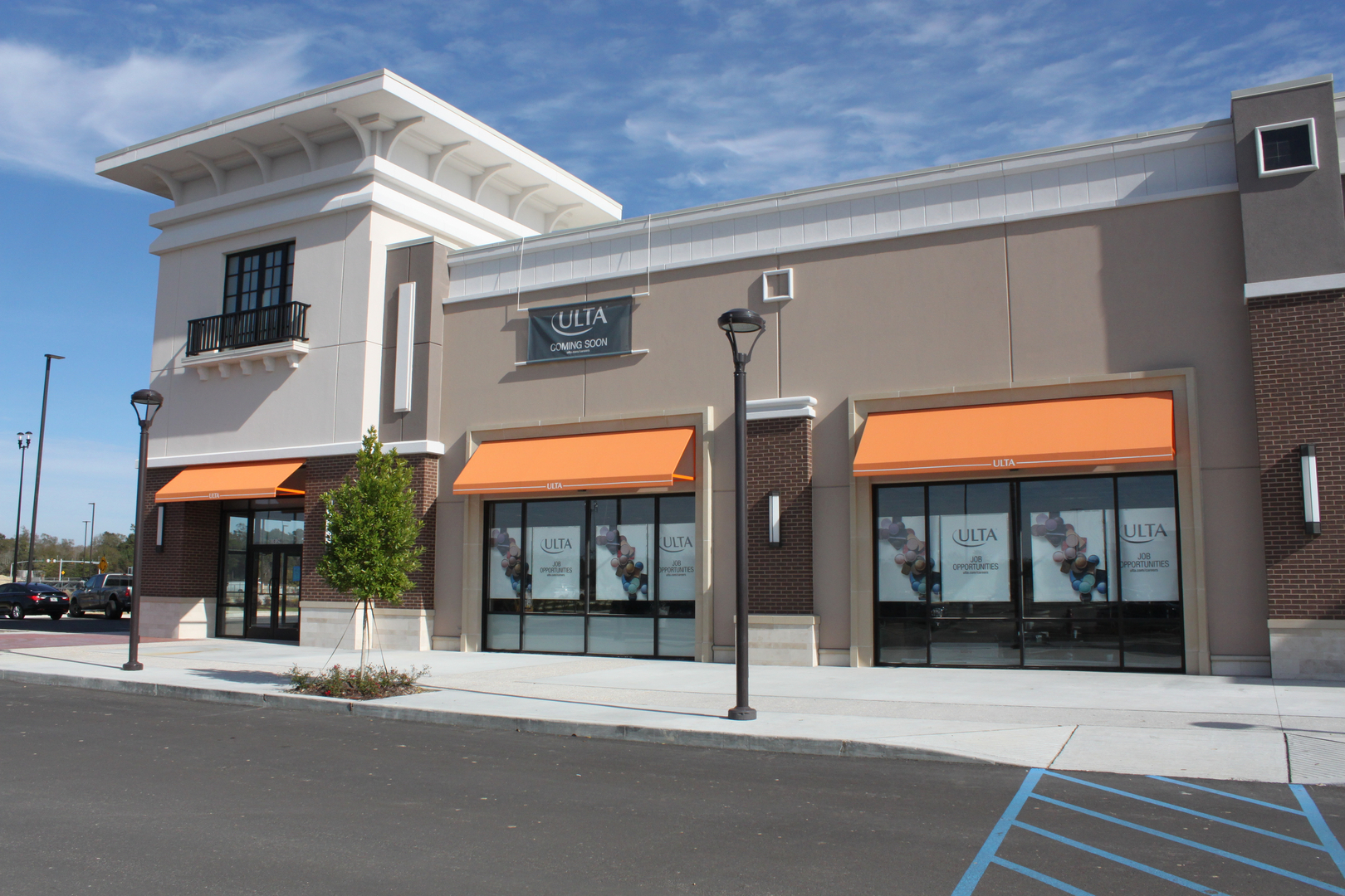 Gallery Juban Crossing