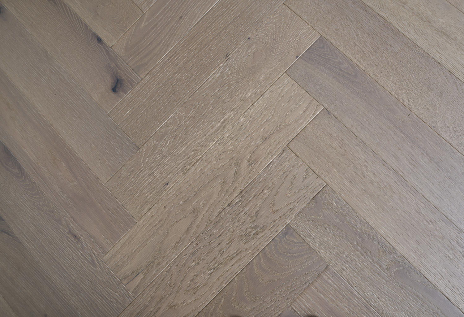 Resistance Oak Frost Herringbone Parquetry JUflooring