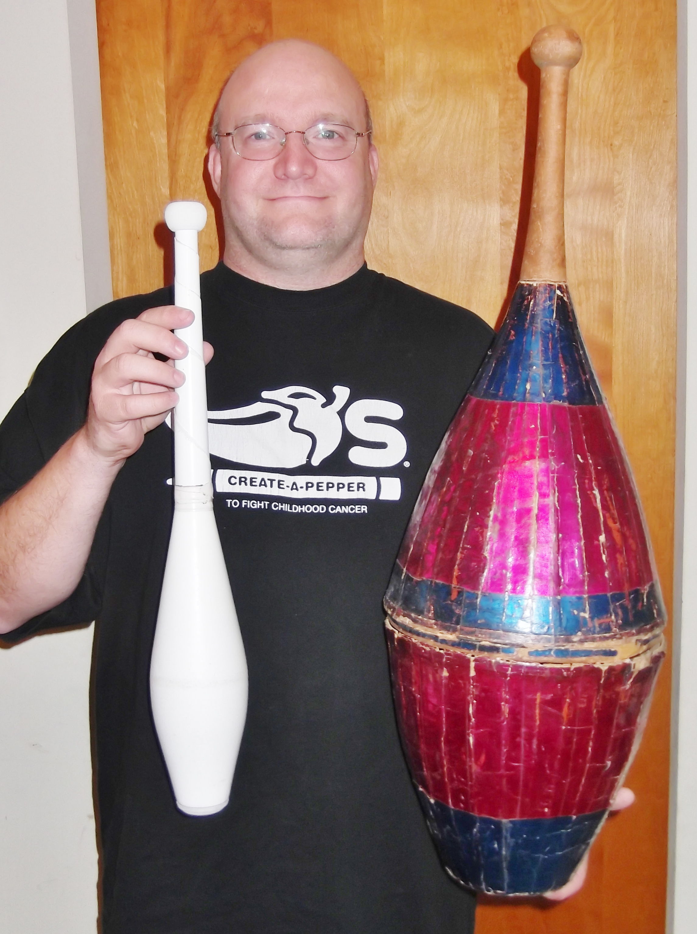 Giant Juggling Clubs · IJA