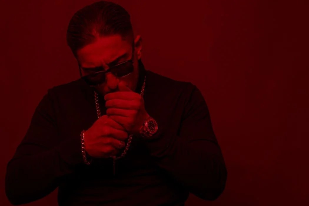 Capo Alles auf Rot / Matador // AlbumStream & Video