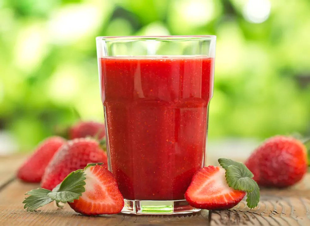 How to Make Strawberry Juice ( Juicer or Blender)