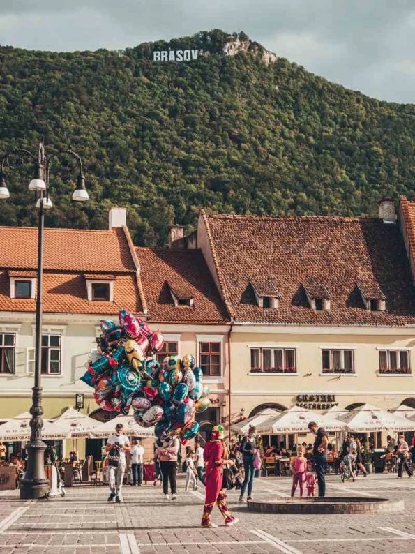 Piata Sfatului Top 11 things to do in Brasov, Romania