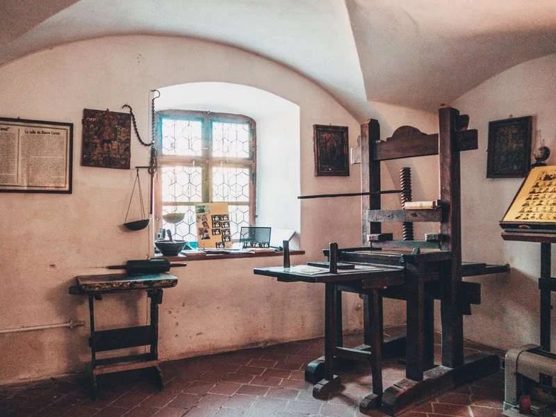 Prima Școală Românească (First Romanian School) Top 11 things to do in Brasov, Romania