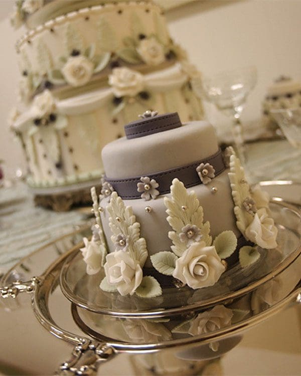 Wee Wedding Cake Julia Usher