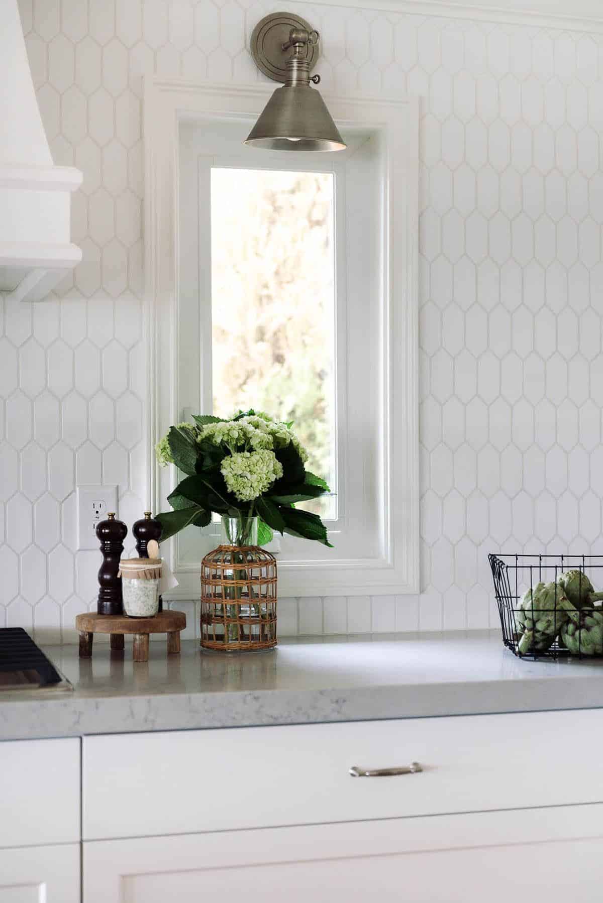 Hexagon Tile Backsplash / Diy Gold Hexagon Backsplash The Palette Muse