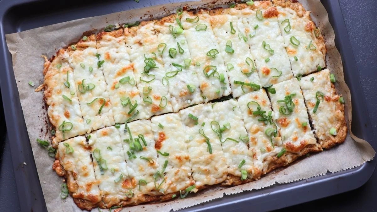LowCarb Cheesy Cauliflower Breadsticks (Keto Recipe)