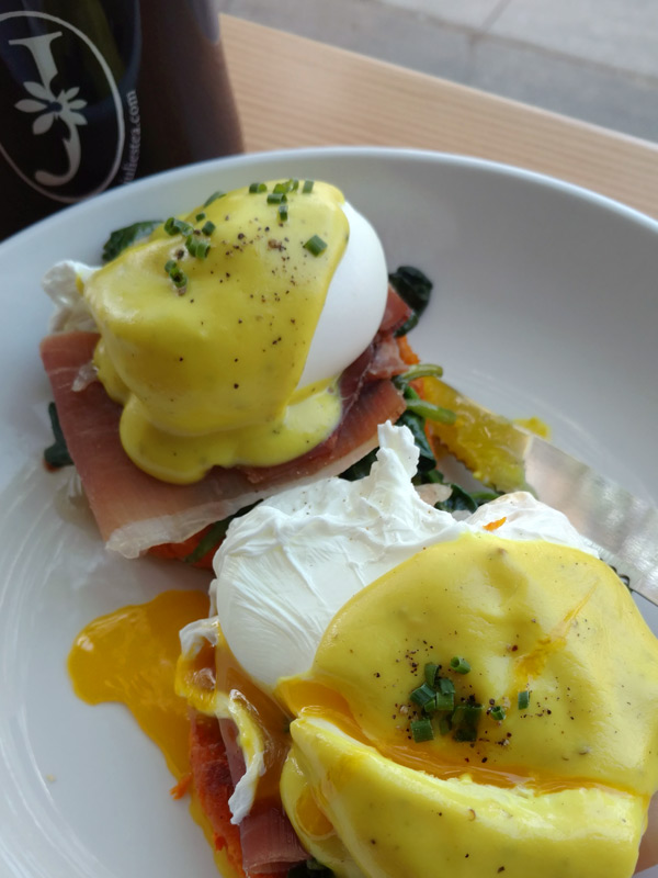 Julie’s Julie's Coffee & Tea Garden