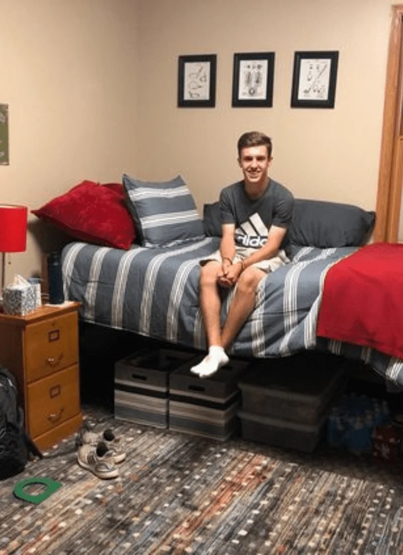 30+ Best Guys Dorm Room Ideas To Copy