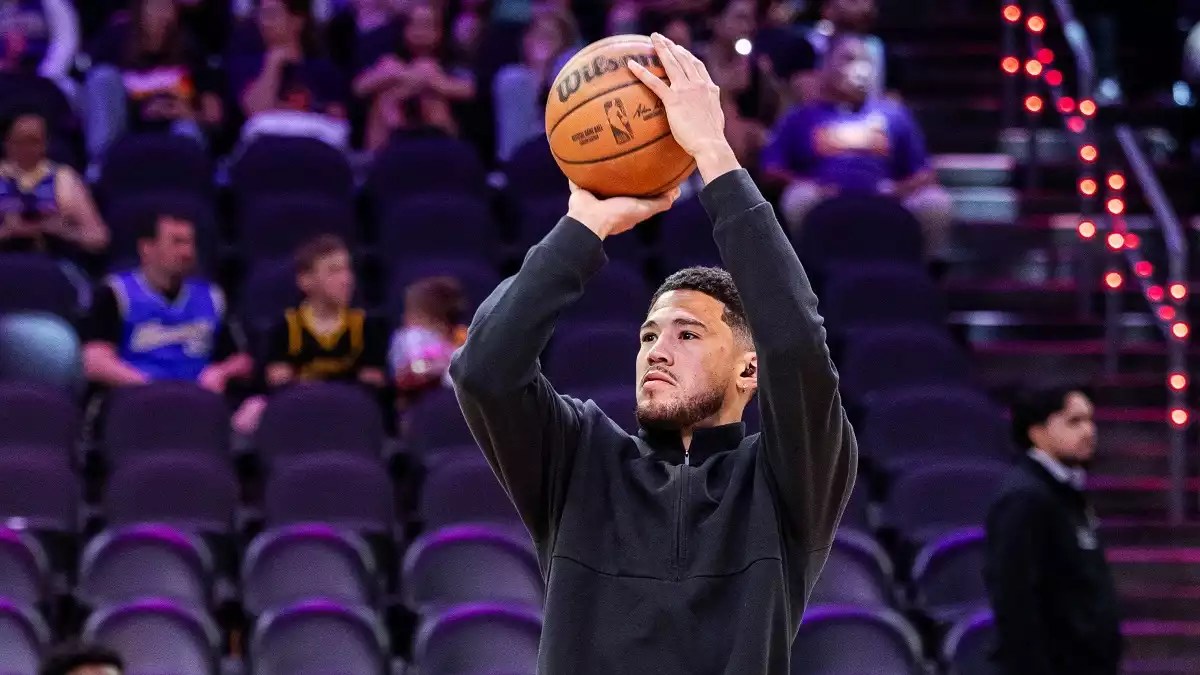 Analista cobra troca de Devin Booker no Suns “Reconstruir do zero”