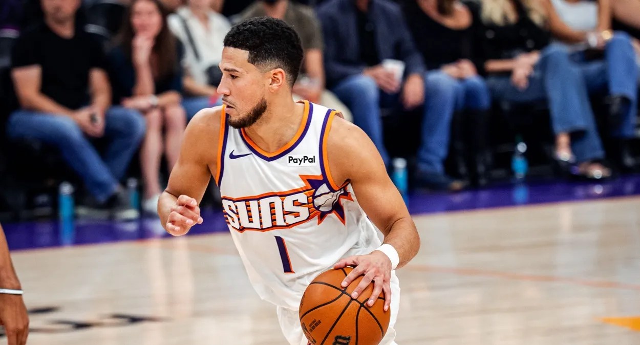 Devin Booker comanda e Suns bate Clippers