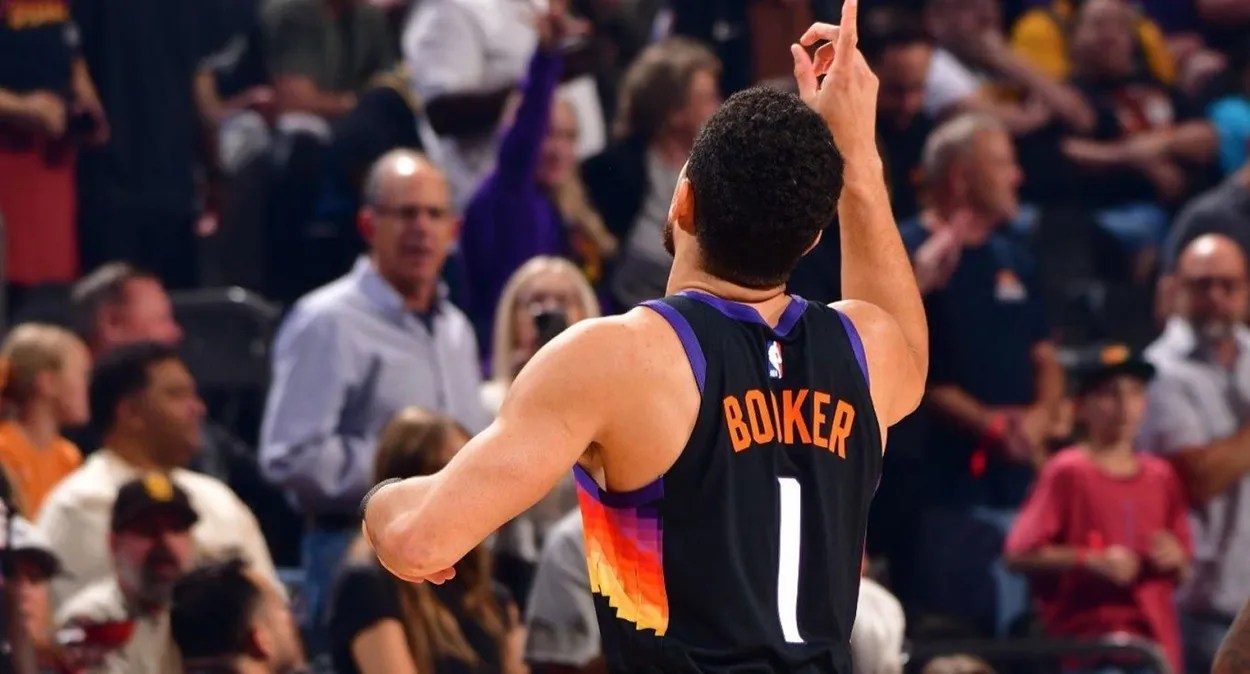 Devin Booker domina, Suns embala e atropela Pacers(04)