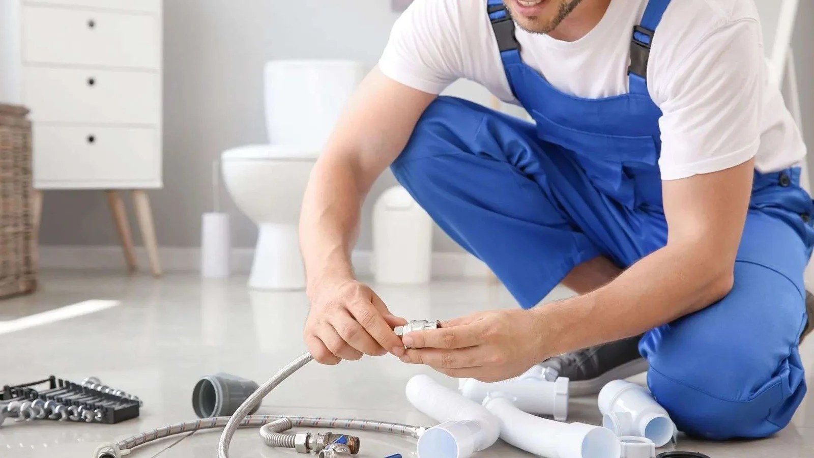 Common Plumbing Problems in UAE Homes and How to Fix Them