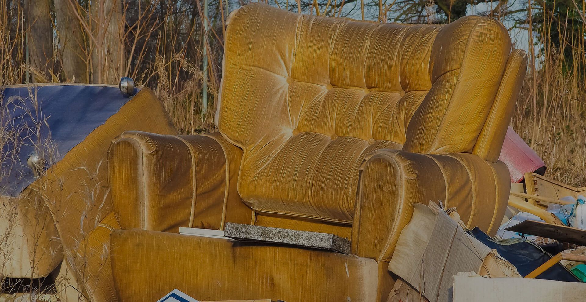 Old sofa pick up and disposal Old couch removal in London