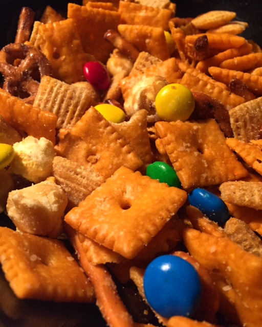 REVIEW Cheez It Sweet & Salty Snack Mix Junk Banter