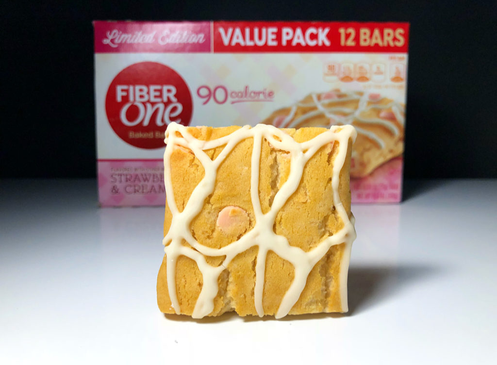 REVIEW Fiber One 90 Calorie Strawberries & Cream Bars Junk Banter