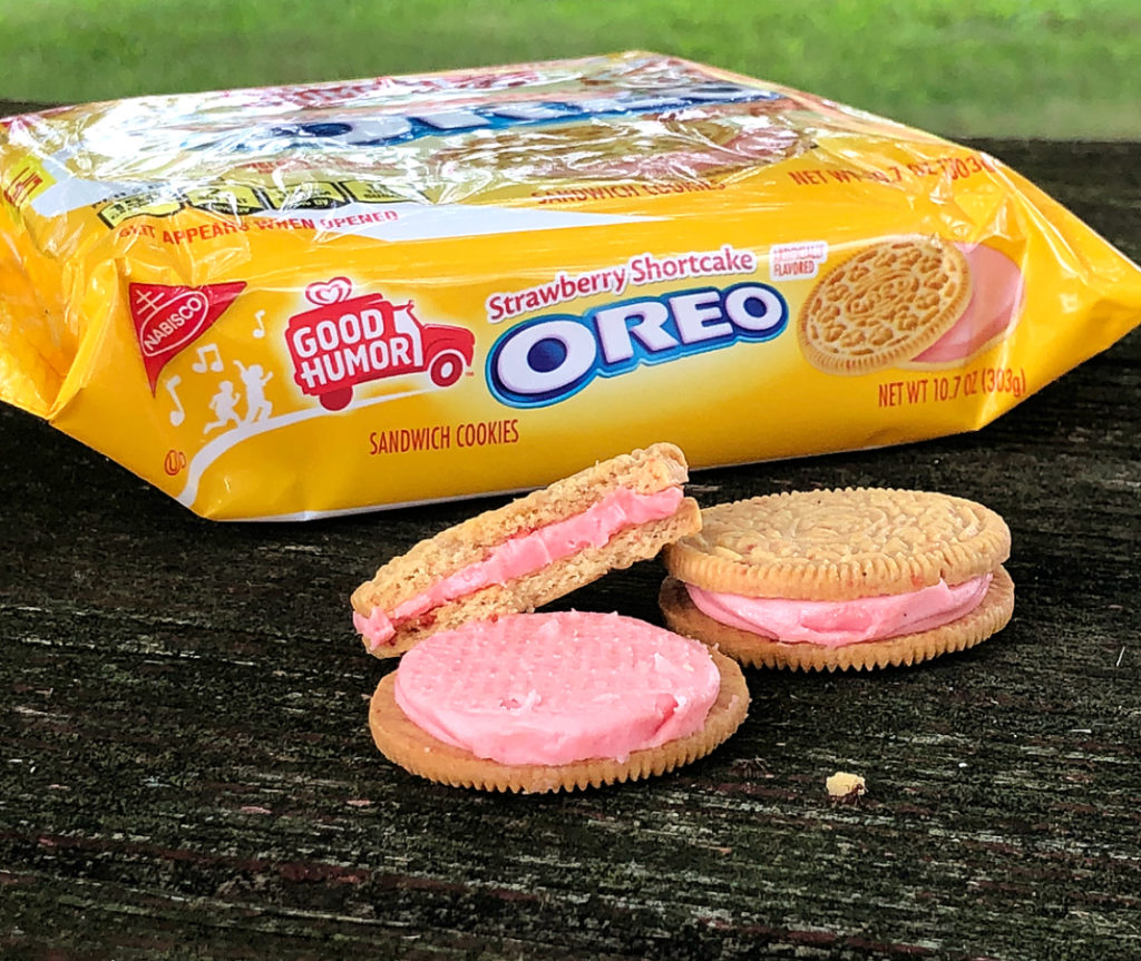 REVIEW Nabisco Good Humor Strawberry Shortcake Oreos Junk Banter