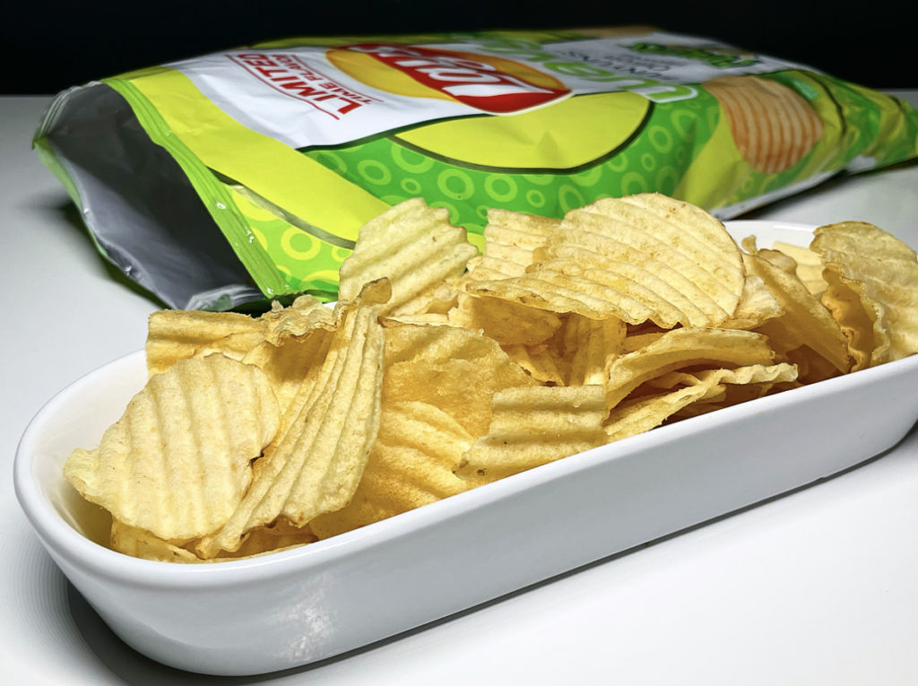 REVIEW Funyuns Onion Flavored Lay's Chips Junk Banter